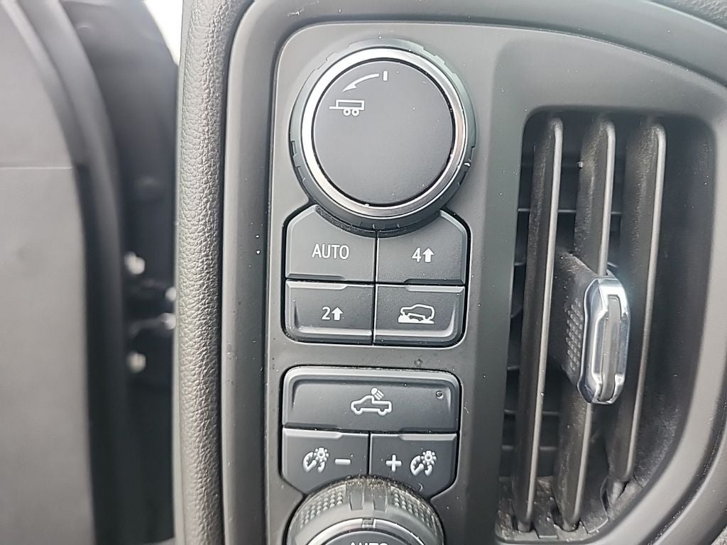 2023 Chevrolet Silverado Custom