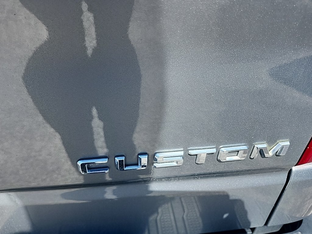 2024 Chevrolet Silverado Custom