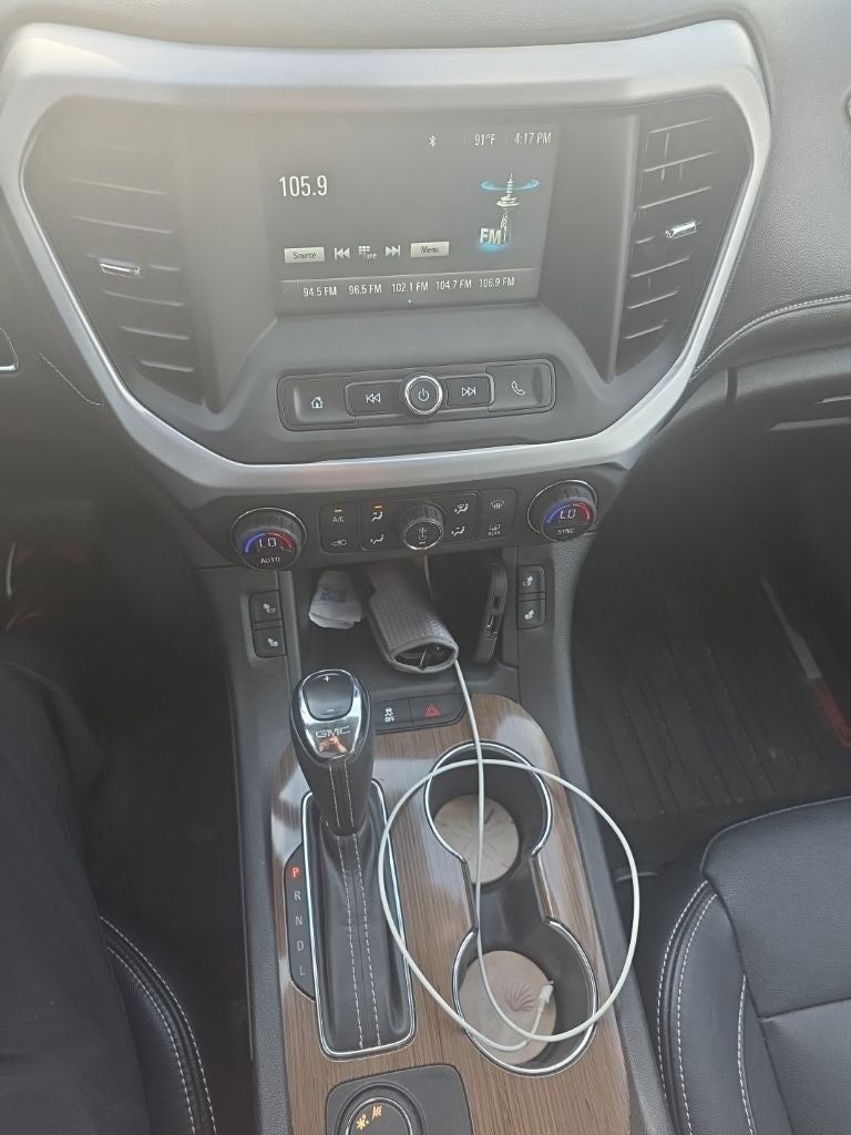 2017 GMC Acadia SLE-2