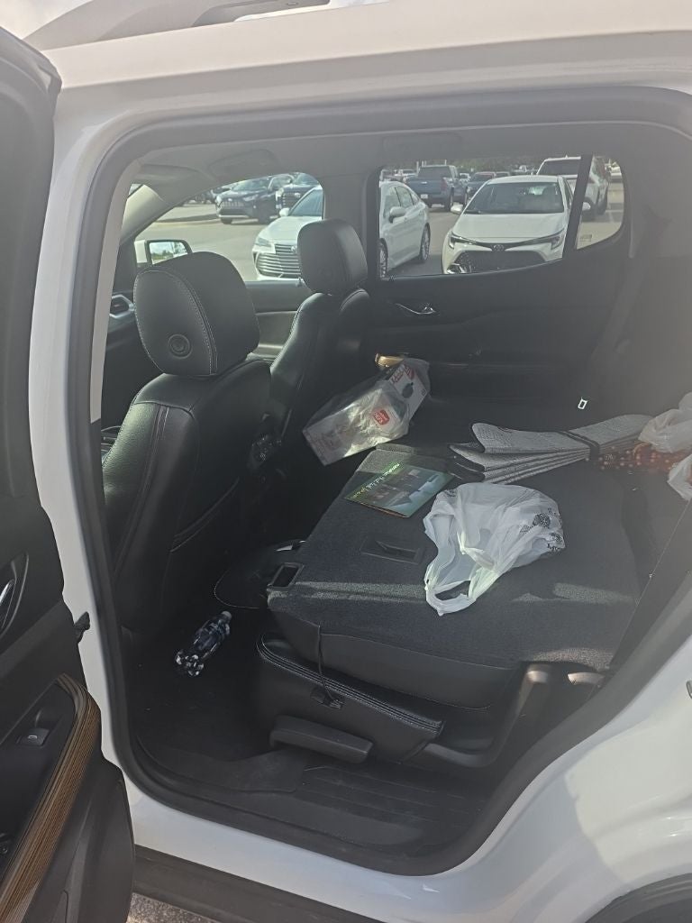 2017 GMC Acadia SLE-2