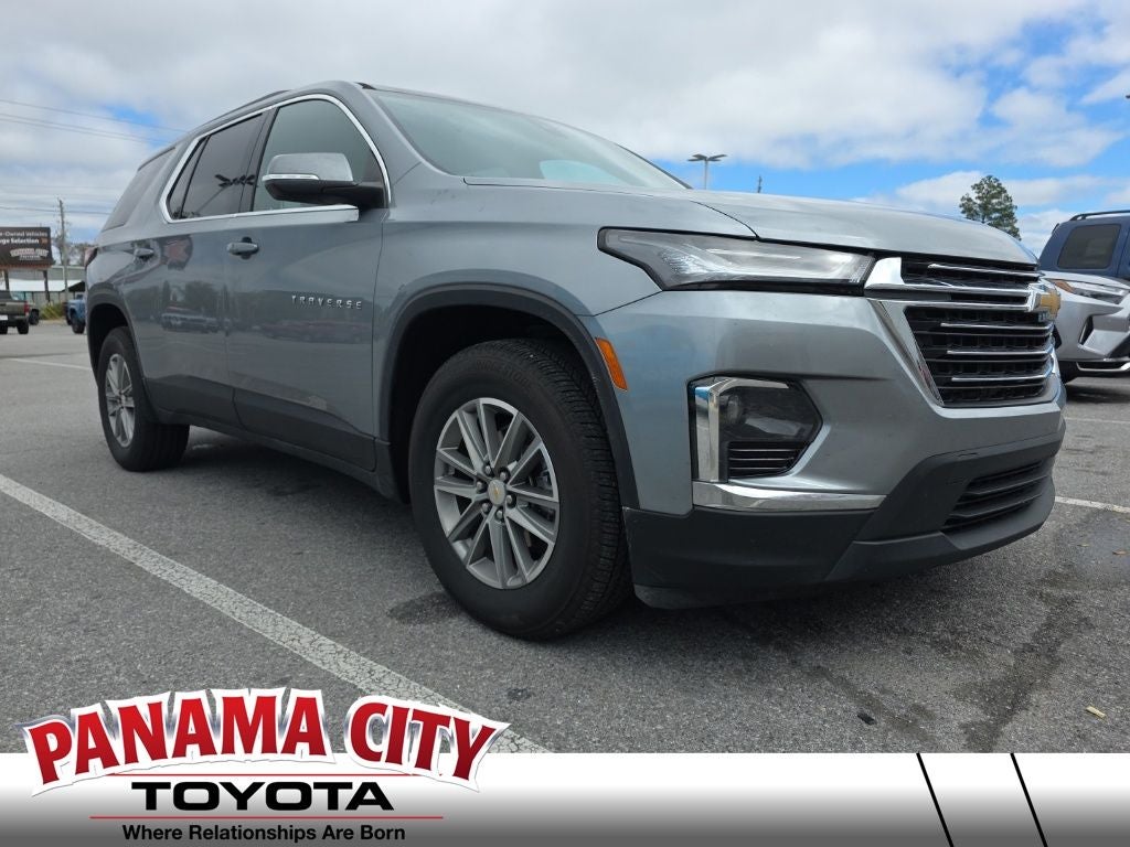 2023 Chevrolet Traverse LT Leather