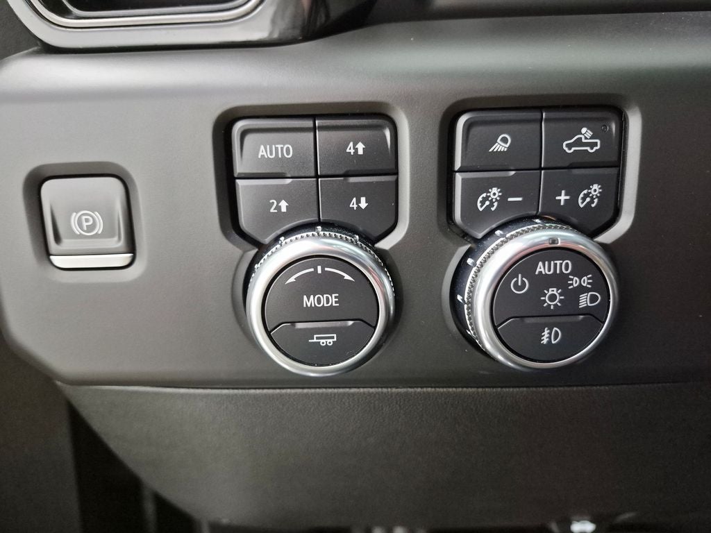 2024 GMC Sierra AT4