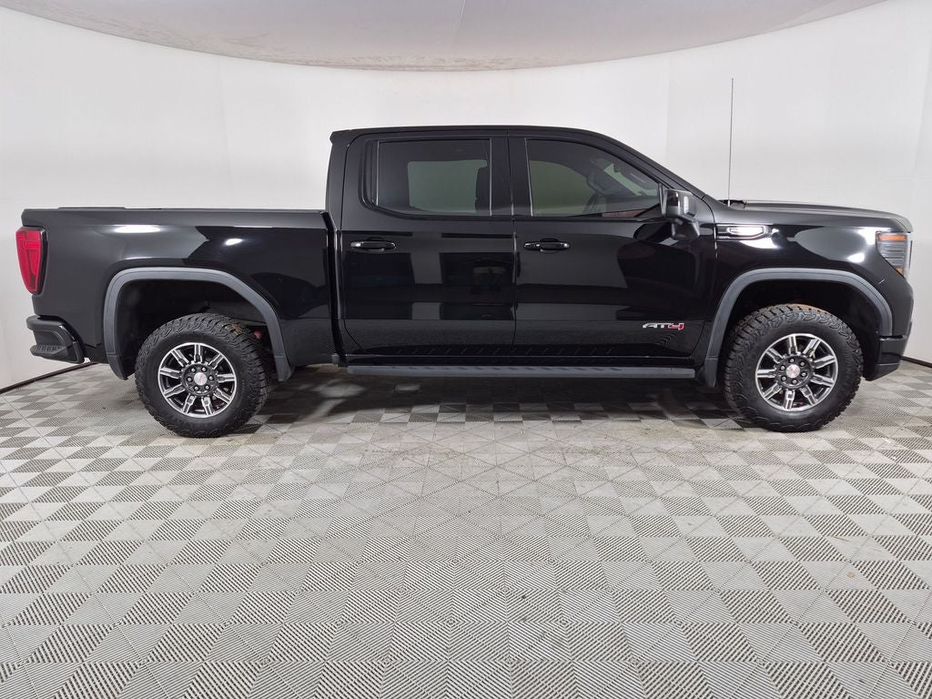 2024 GMC Sierra AT4
