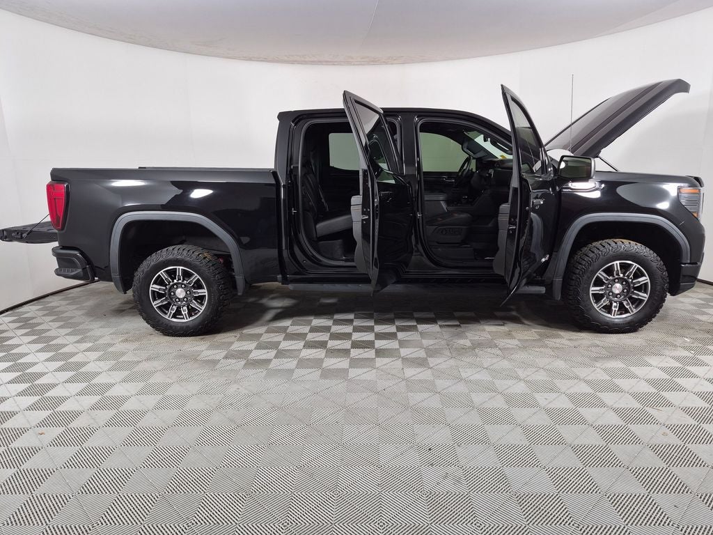 2024 GMC Sierra AT4