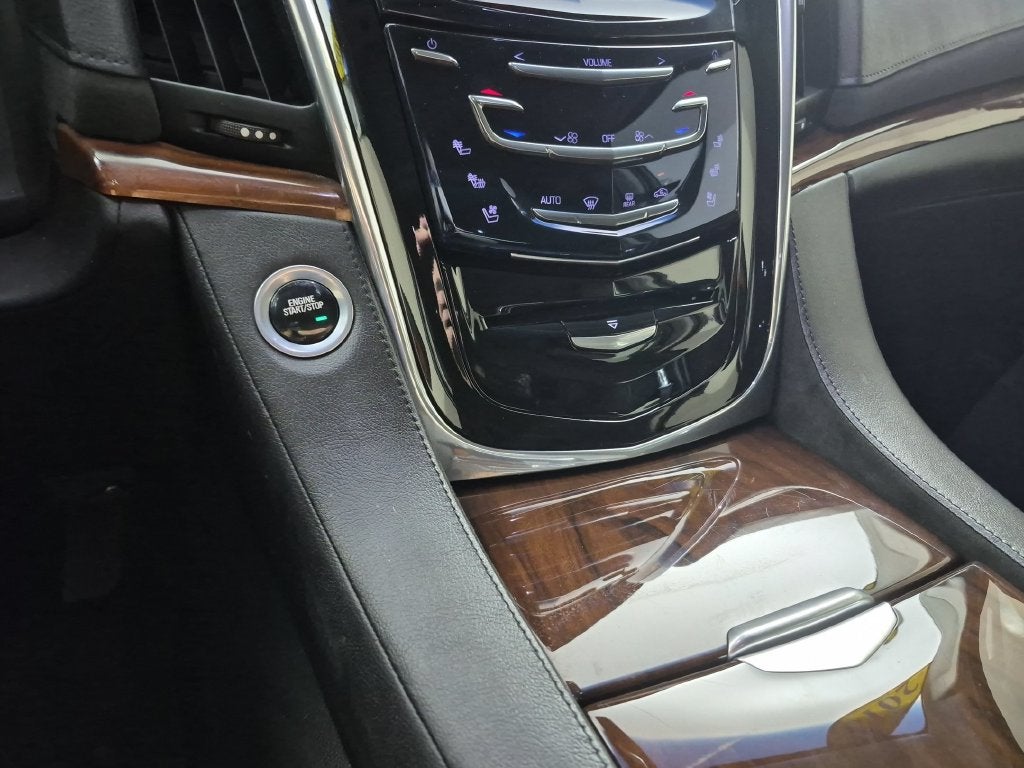 2018 Cadillac Escalade Luxury
