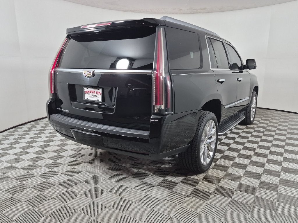 2018 Cadillac Escalade Luxury