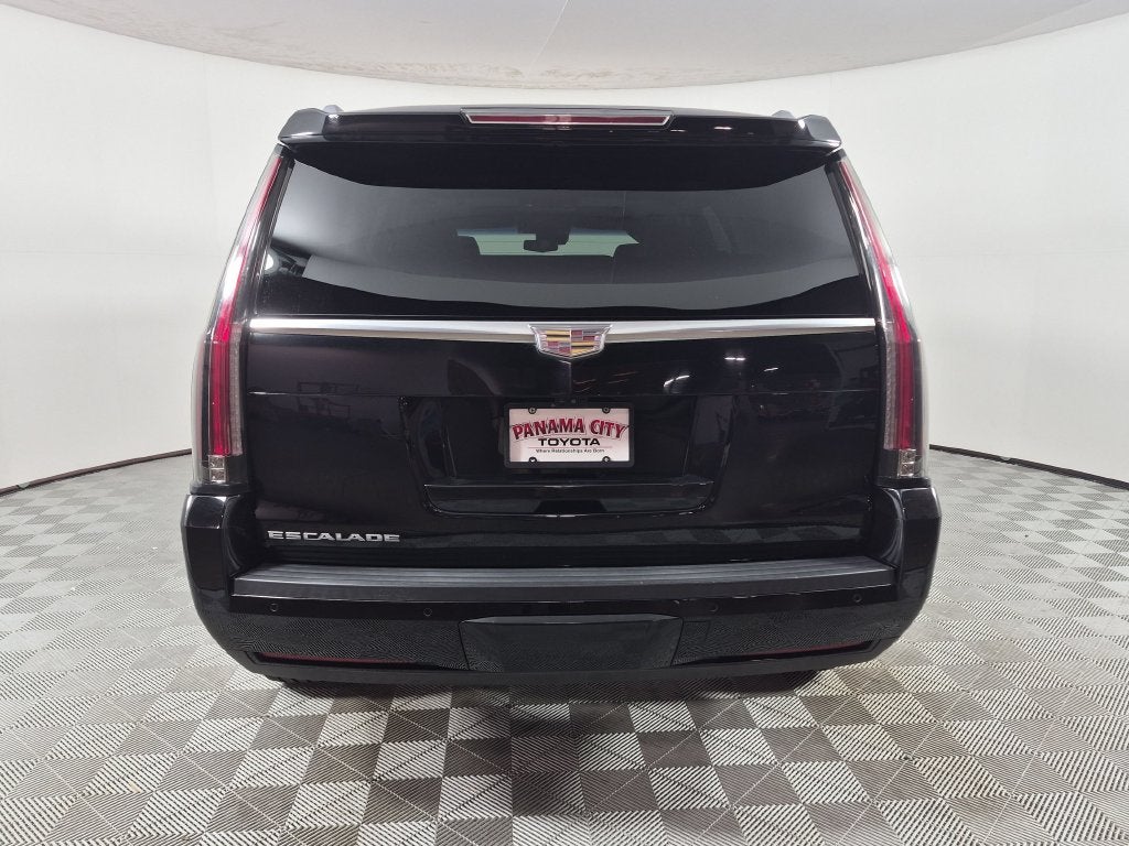 2018 Cadillac Escalade Luxury