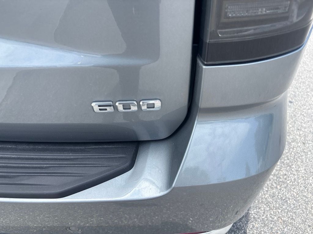 2025 Cadillac Escalade ESV Premium