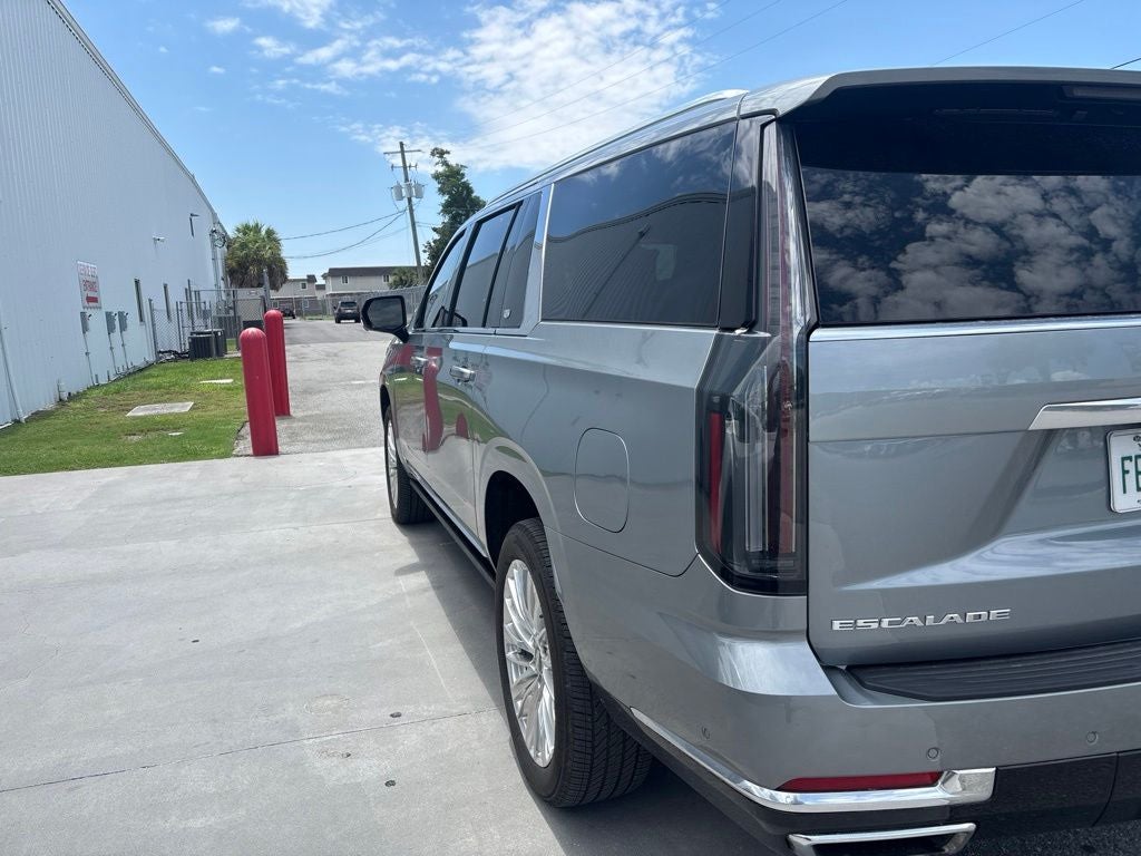 2025 Cadillac Escalade ESV Premium