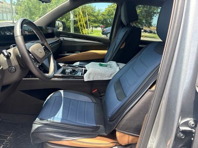 2025 Cadillac Escalade ESV Premium