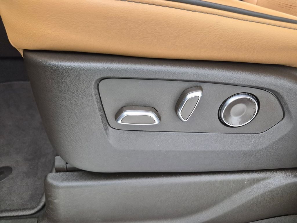 2025 Cadillac Escalade ESV Premium
