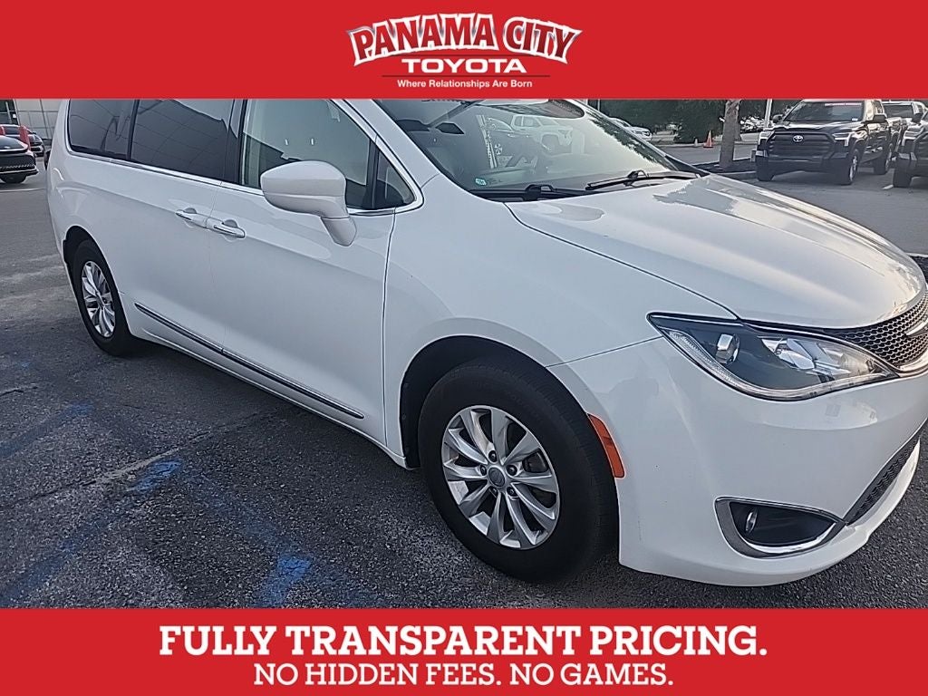 2018 Chrysler Pacifica Touring L Plus's photo