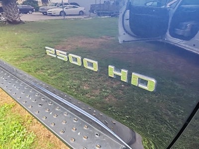 2022 Chevrolet Silverado HD Custom