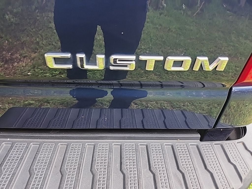 2022 Chevrolet Silverado HD Custom