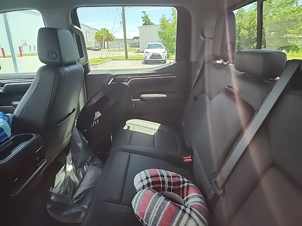 2025 Chevrolet Silverado RST