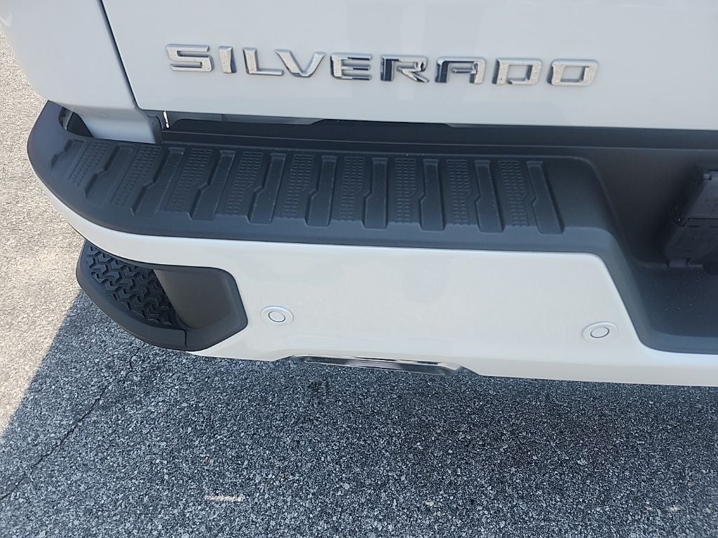 2025 Chevrolet Silverado RST