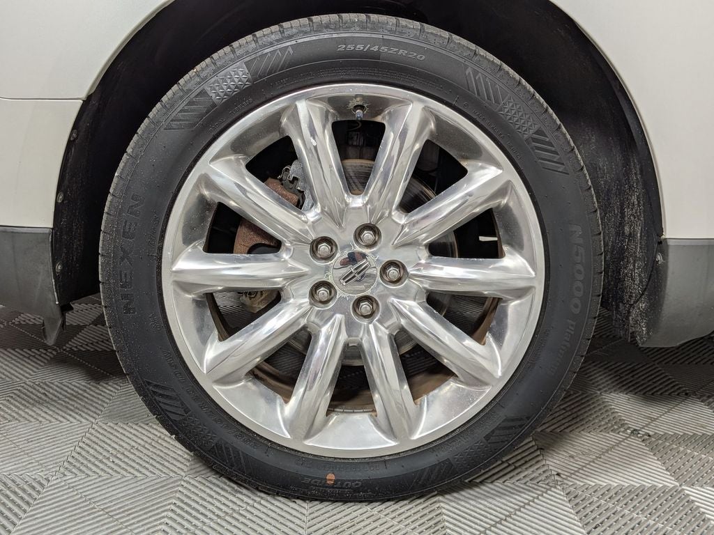 2010 Lincoln MKT Base