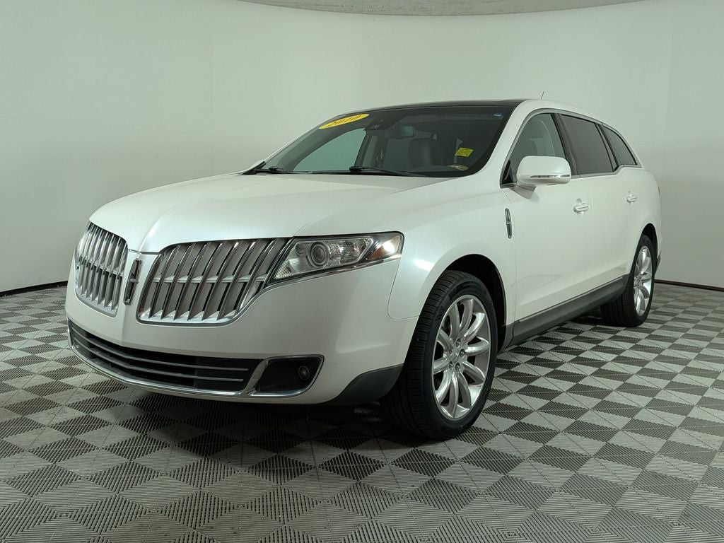 2010 Lincoln MKT Base