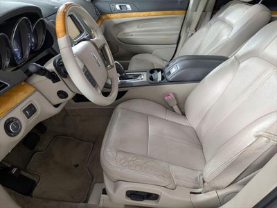 2010 Lincoln MKT Base