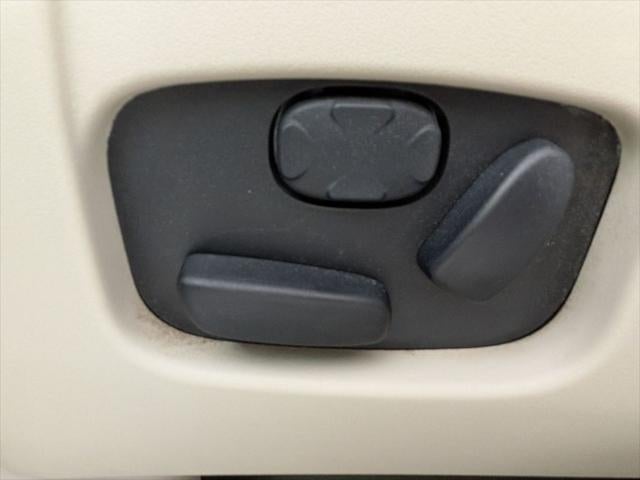 2010 Lincoln MKT Base
