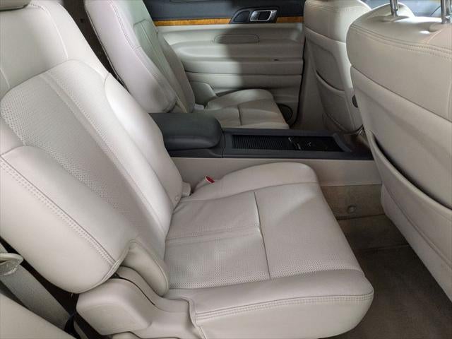 2010 Lincoln MKT Base