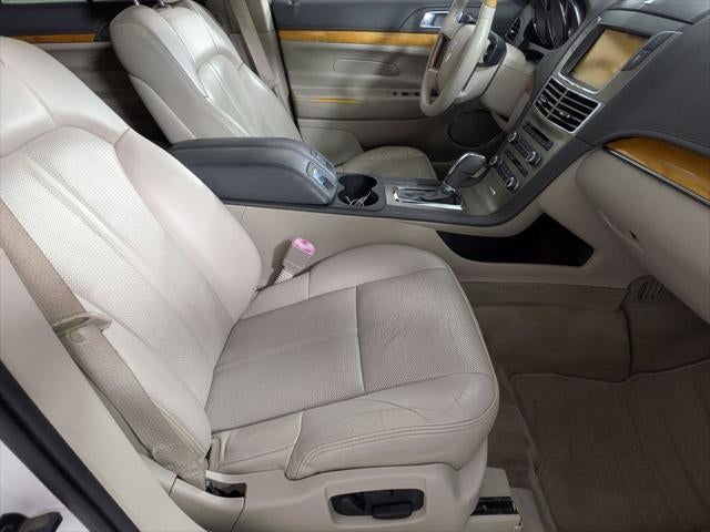 2010 Lincoln MKT Base