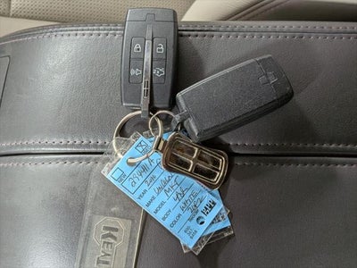 2010 Lincoln MKT Base