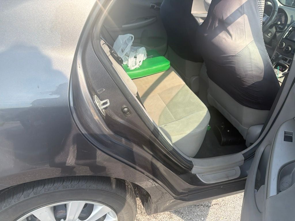 2013 Toyota COROLLA LE