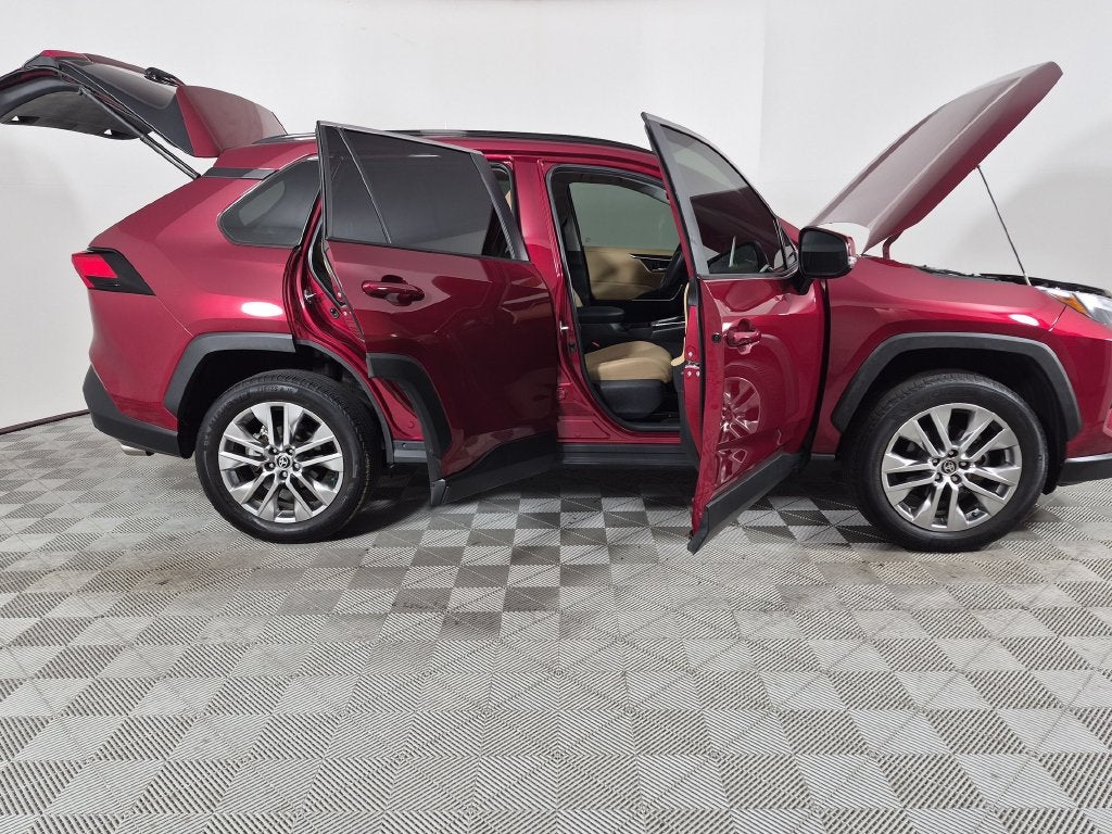 2023 Toyota RAV4 XLE Premium