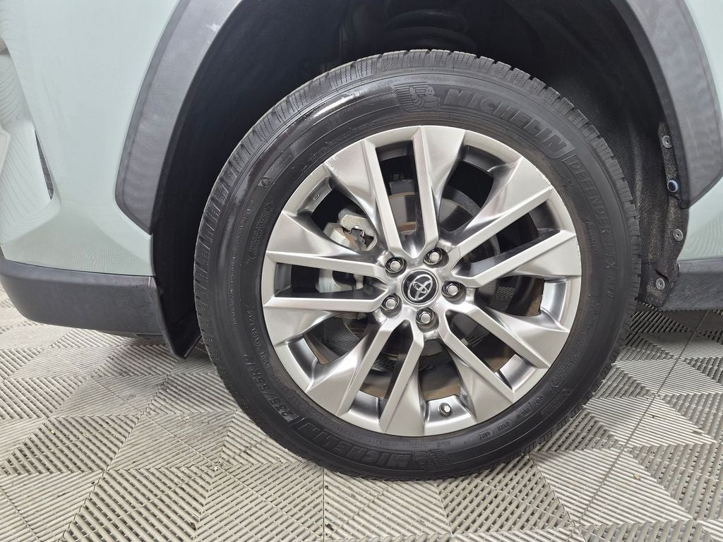 2020 Toyota RAV4 XLE Premium