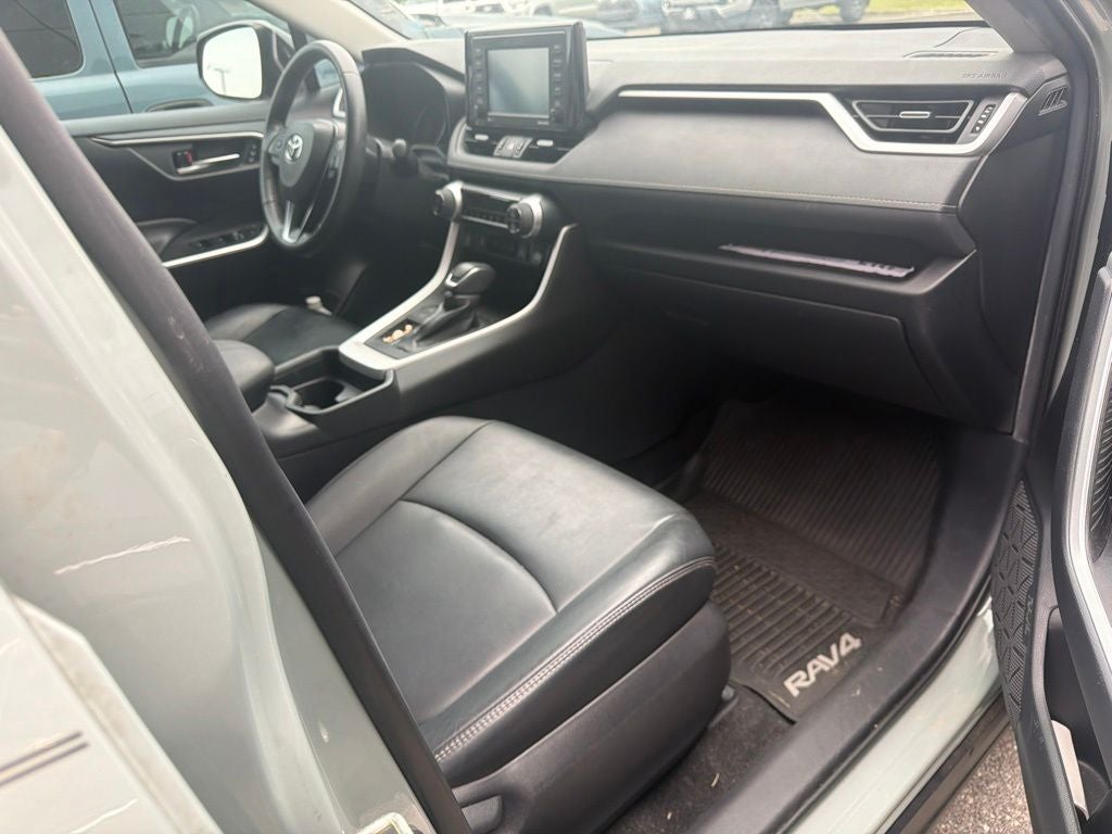 2020 Toyota RAV4 XLE Premium