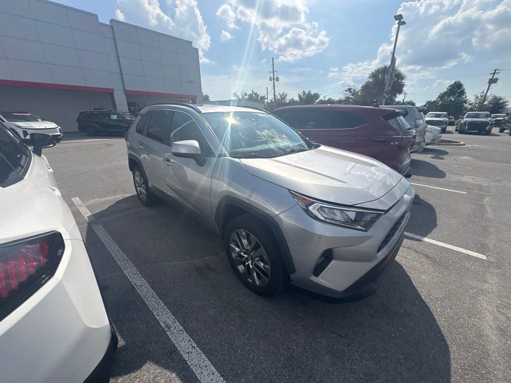 2020 Toyota RAV4 XLE Premium