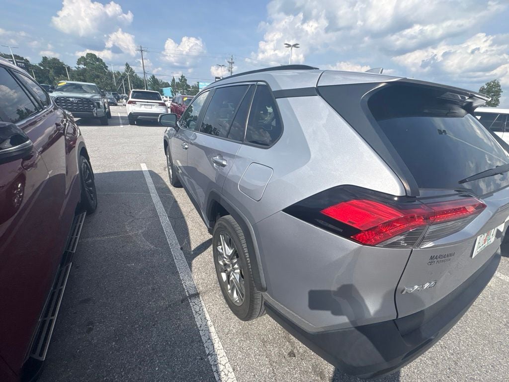 2020 Toyota RAV4 XLE Premium