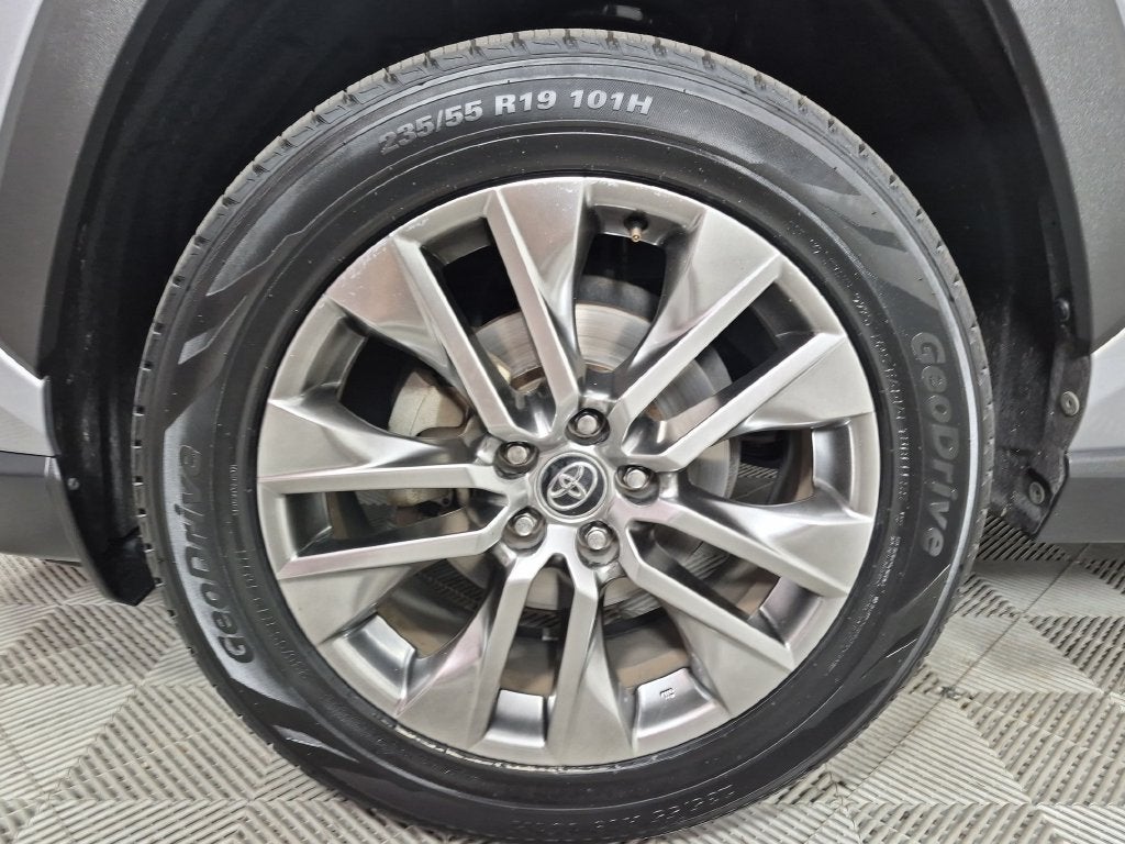 2020 Toyota RAV4 XLE Premium