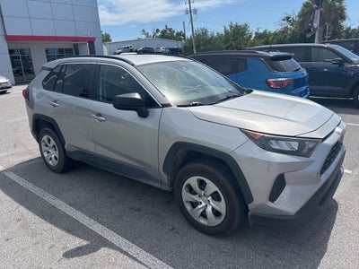 2020 Toyota RAV4 LE