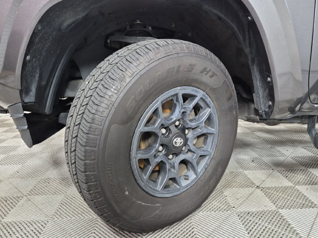 2022 Toyota Tacoma SR5 V6