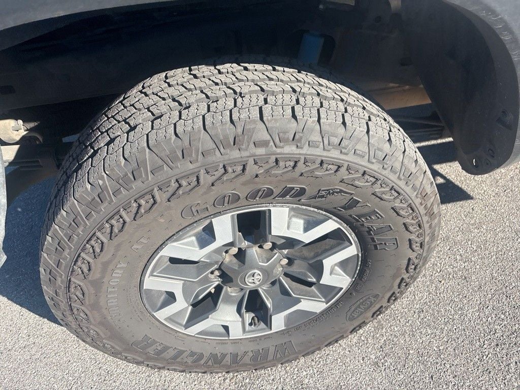 2022 Toyota Tacoma TRD Off-Road V6