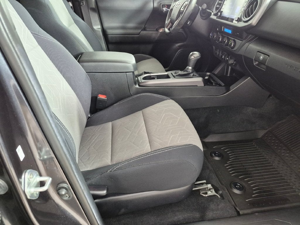 2022 Toyota Tacoma TRD Off-Road V6
