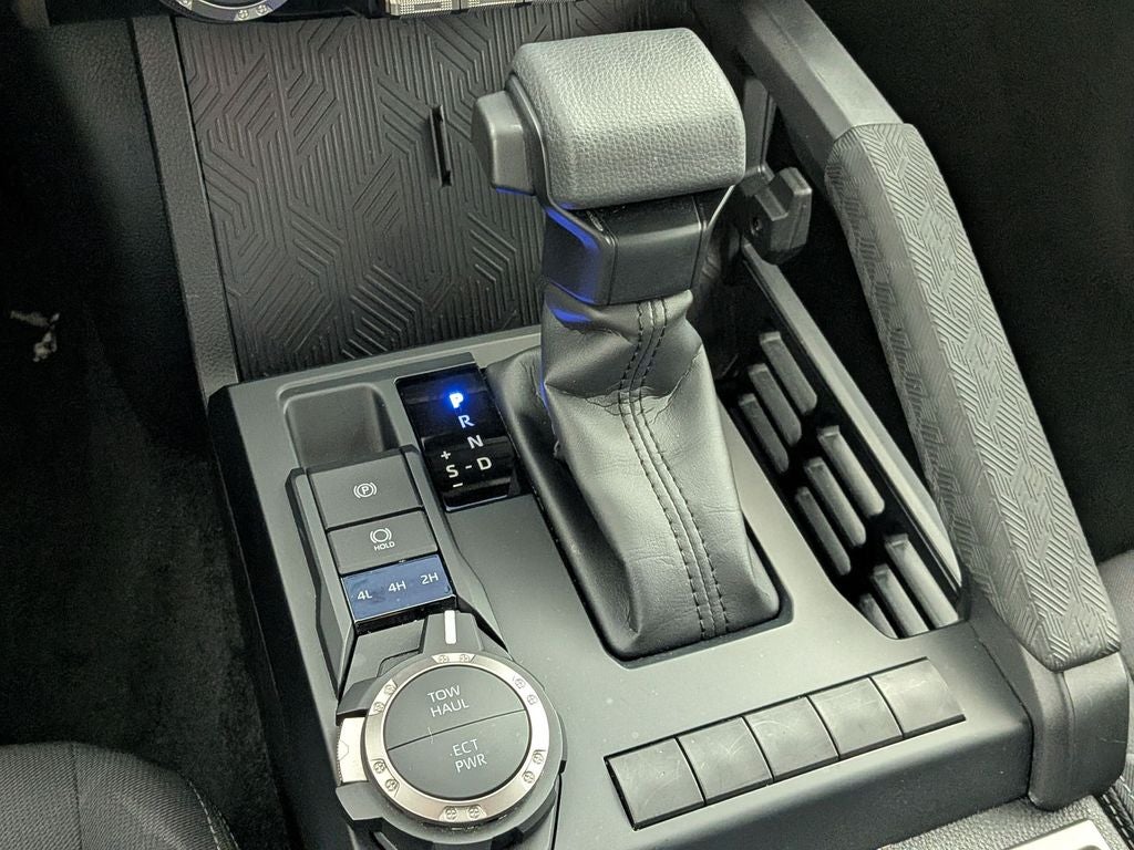 2025 Toyota TACOMA SR5 SR5