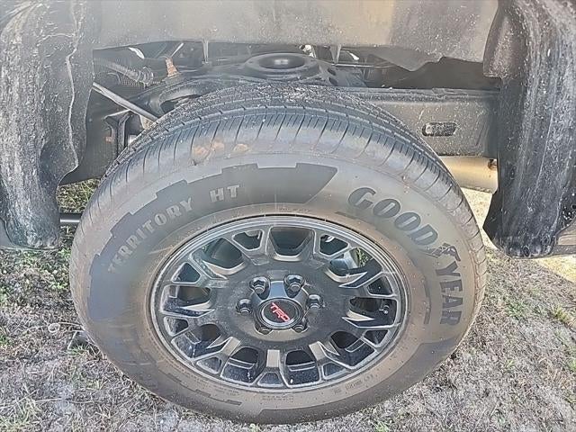 2025 Toyota TACOMA SR5 SR5
