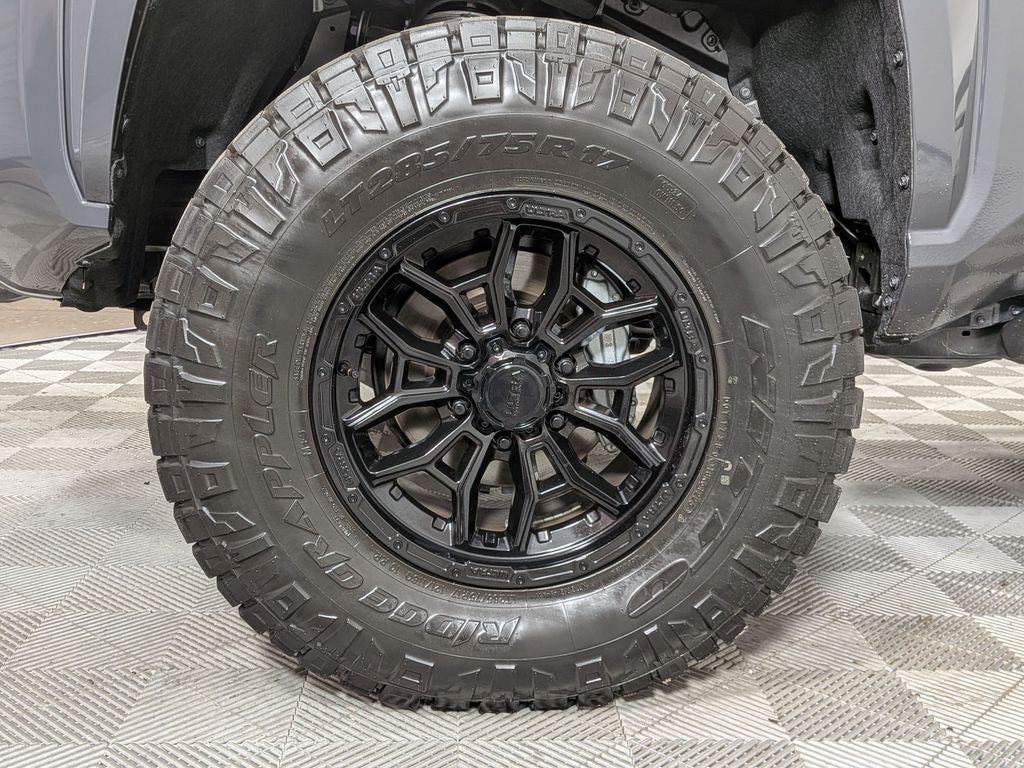2025 Toyota TACOMA SR5 SR5