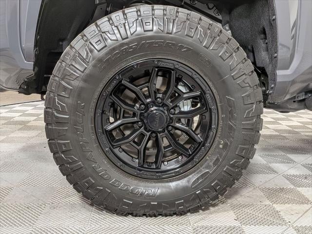 2025 Toyota TACOMA SR5 SR5