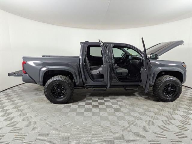 2025 Toyota TACOMA SR5 SR5