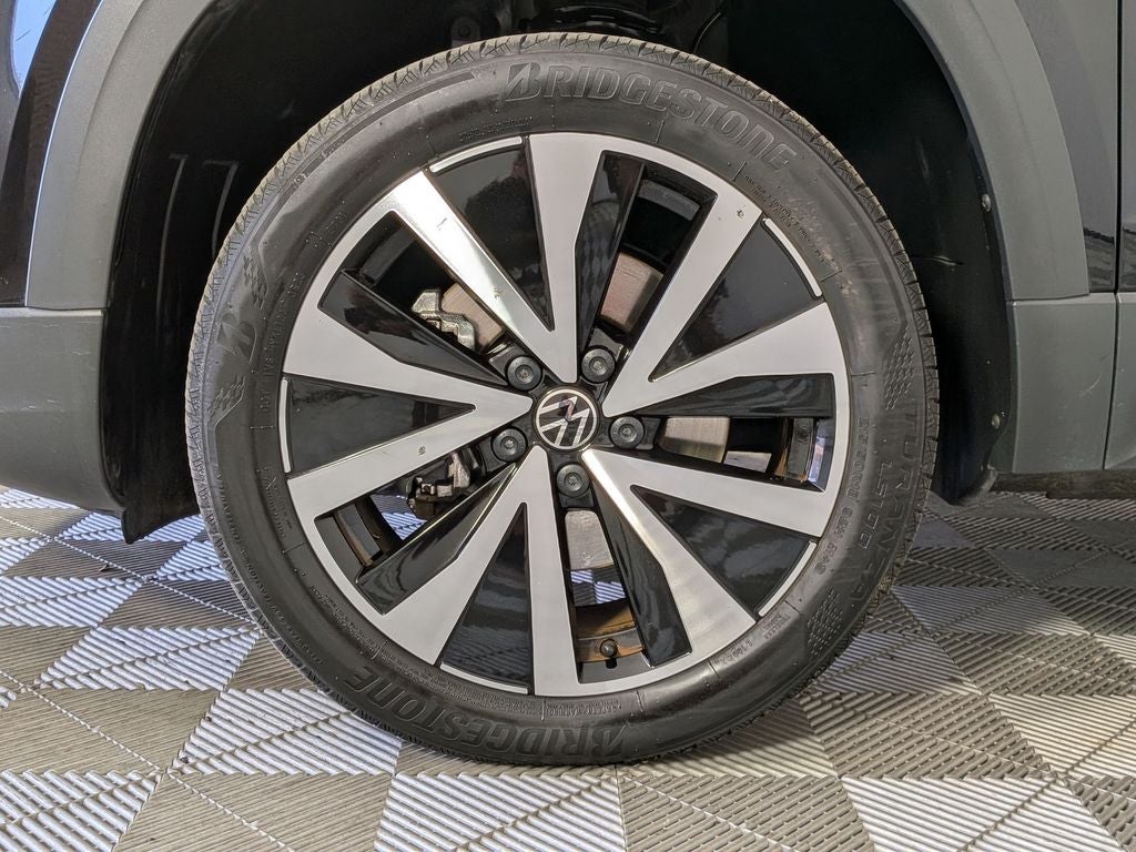 2024 Volkswagen Taos 1.5T SE