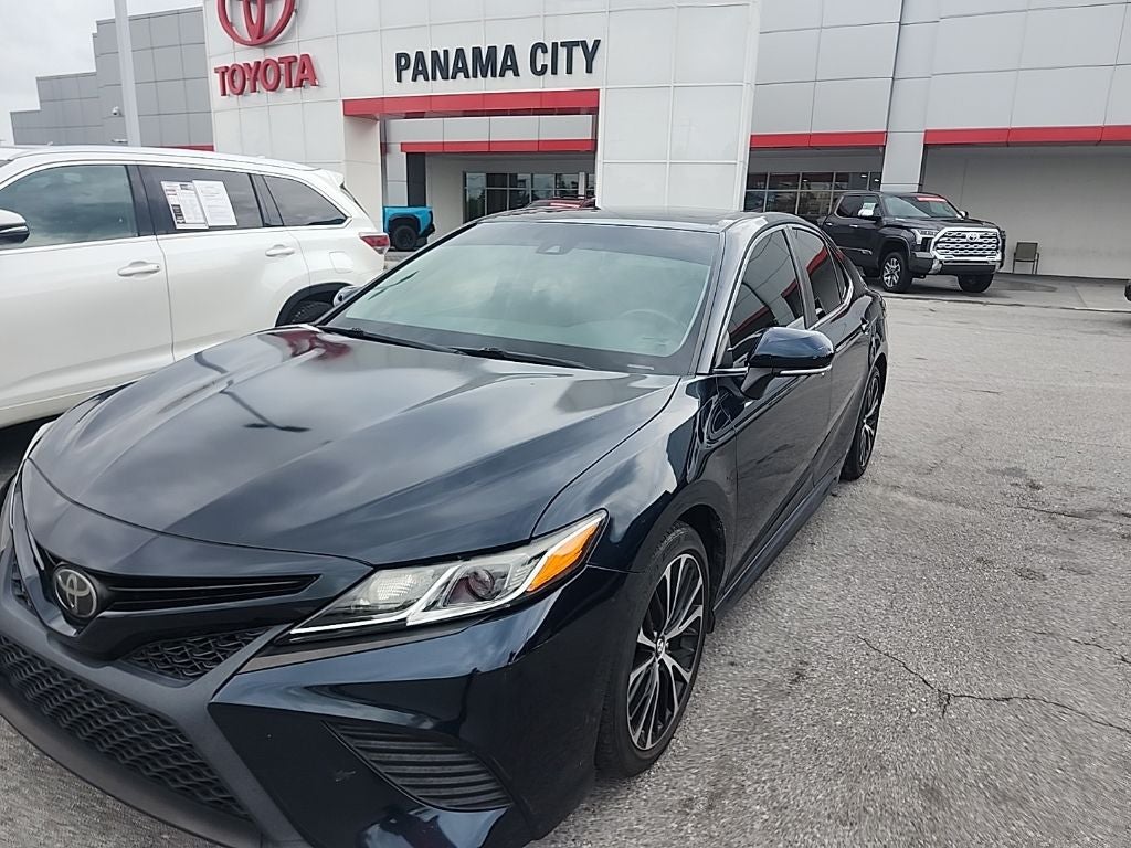 2018 Toyota Camry SE