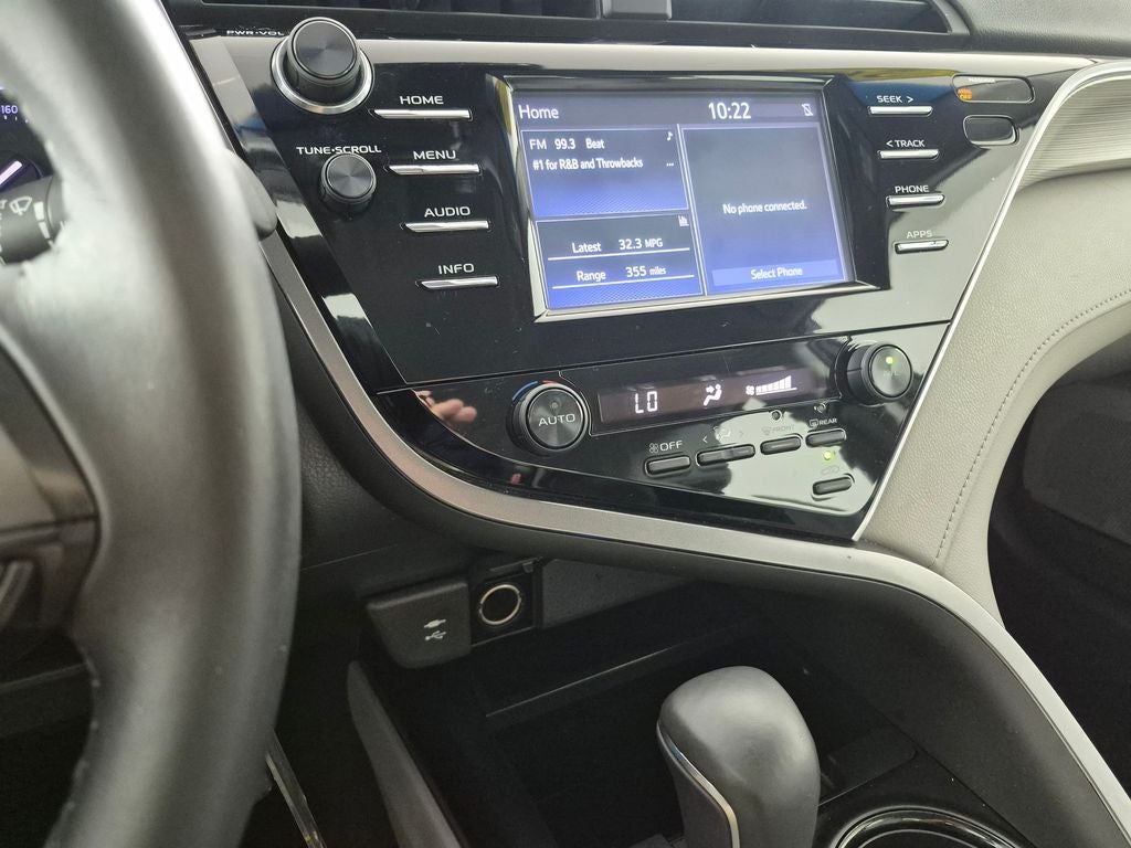 2018 Toyota Camry SE