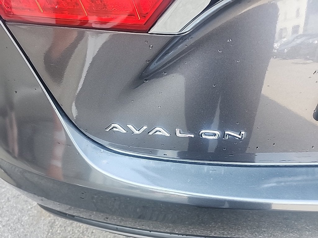 2015 Toyota AVALON HYBRID Limited