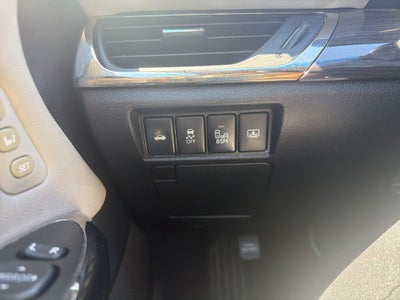 2013 Toyota AVALON Limited