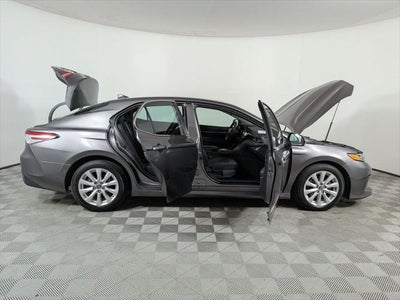 2020 Toyota CAMRY LE