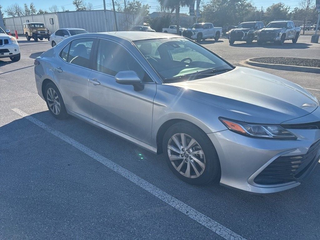 2022 Toyota Camry LE
